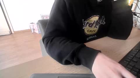 fem_alice_louis_dom online show from 05-09-26, 09:03
