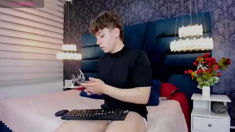 Femboy Max online show from 02-23-26, 11:51
