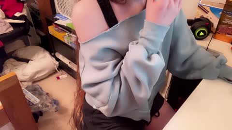 Snapshot of femboytummy chatting on 01-30-25, 06:13 femboytummy online show from 01-30-25, 06:13