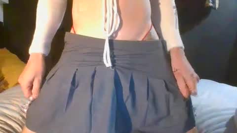 Snapshot of femboyzr chatting on 10-08-25, 02:04 femboyzr online show from 10-08-25, 02:04