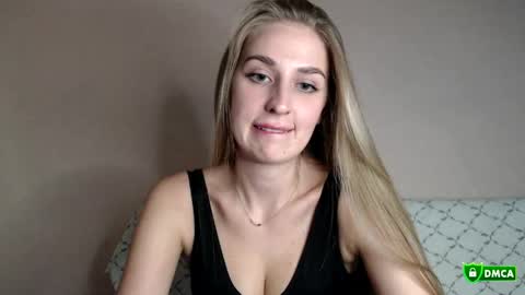 Snapshot of femkedejager chatting on 05-20-26, 08:48 Femke online show from 05-20-26, 08:48