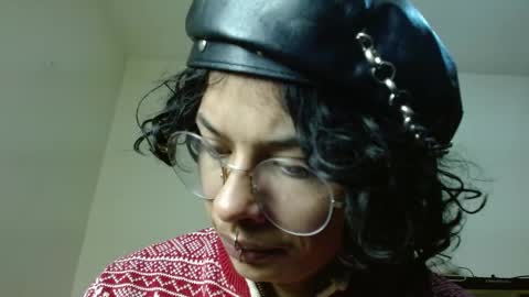 Snapshot of fenixmfx chatting on 04-20-26, 12:19 Fenix online show from 04-20-26, 12:19
