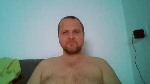 Snapshot of ferkooo111 chatting on 02-24-25, 04:27 Dorotheo online show from 02-24-25, 04:27