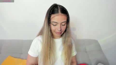 fernanda  online show from 04-13-26, 03:28