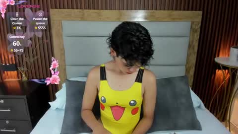 Snapshot of fernanda_indie chatting on 01-29-25, 12:02 F E R N A N D A online show from 01-29-25, 12:02