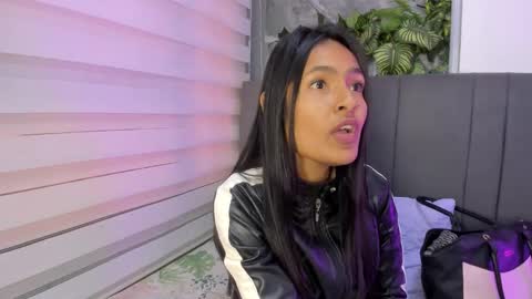 fernanda_liie_ online show from 12-19-25, 12:34