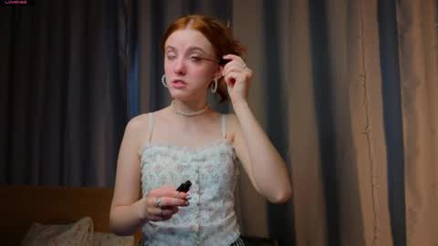 Snapshot of fernandafurfey chatting on 05-10-26, 01:11 Rachel online show from 05-10-26, 01:11