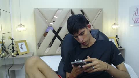 FER PHOENIX online show from 03-11-25, 03:16