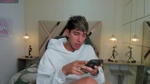 FER PHOENIX online show from 12-14-25, 03:23