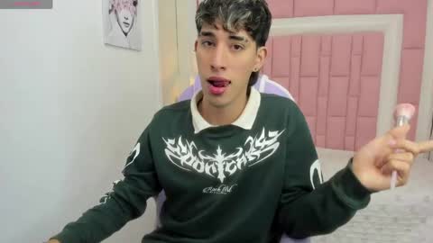 FER PHOENIX online show from 04-17-26, 04:59