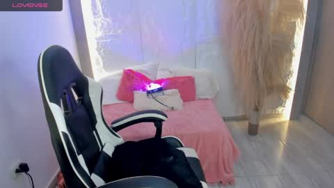 Fer  online show from 03-27-26, 03:23