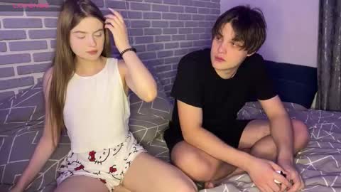 Tina and Tomas online show from 10-10-25, 02:05