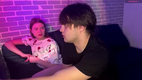 Tina and Tomas online show from 10-20-25, 02:06