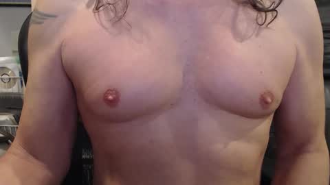 Snapshot of fetish_man666 chatting on 11-26-25, 02:40 FetishMan online show from 11-26-25, 02:40