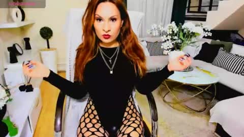 Snapshot of fetishfantasyeve chatting on 06-15-26, 05:37 Fetishfantasyme my X online show from 06-15-26, 05:37
