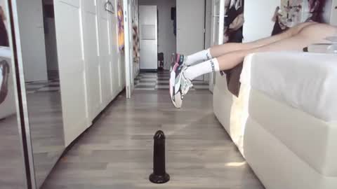 Snapshot of fetishman84 chatting on 02-19-25, 02:01 fetishman84 online show from 02-19-25, 02:01