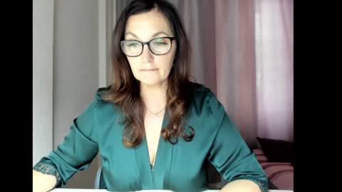 Snapshot of fey_bb chatting on 12-04-24, 07:06 Milana online show from 12-04-24, 07:06