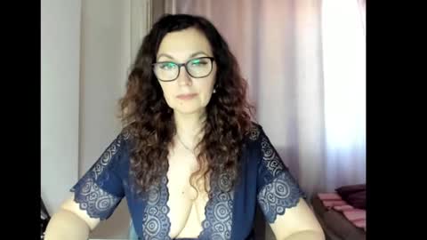 Snapshot of fey_bb chatting on 02-11-25, 06:08 Milana online show from 02-11-25, 06:08