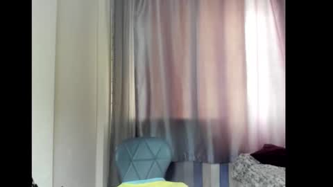 Snapshot of fey_bb chatting on 02-22-25, 08:29 Milana online show from 02-22-25, 08:29