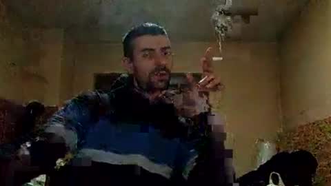 Snapshot of fffjj021 chatting on 12-17-24, 02:01 Raised in 90s online show from 12-17-24, 02:01