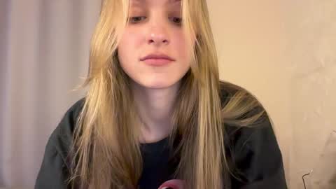 Lisa online show from 12-06-24, 08:59