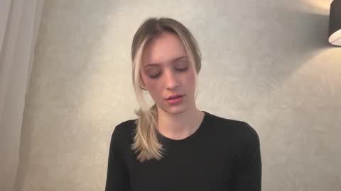 Lisa online show from 10-23-25, 08:35