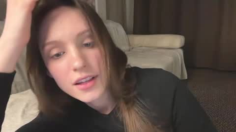 Snapshot of fflloowweerr chatting on 04-19-26, 11:53 Lisa online show from 04-19-26, 11:53