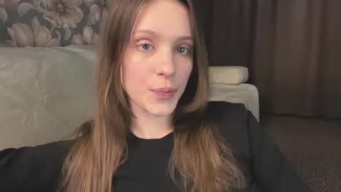 Snapshot of fflloowweerr chatting on 04-28-26, 12:43 Lisa online show from 04-28-26, 12:43