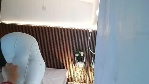 Snapshot of ffreyja_ chatting on 02-25-26, 05:11 Freyja online show from 02-25-26, 05:11