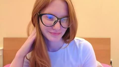 Snapshot of fiamoor chatting on 05-21-26, 10:39 Fia online show from 05-21-26, 10:39