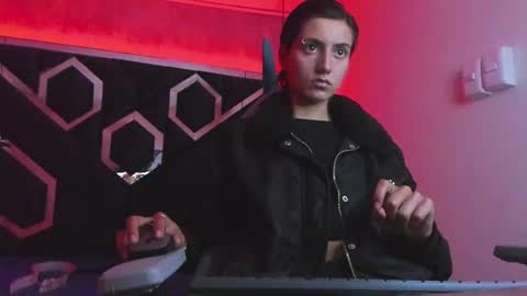   online show from 01-21-25, 03:10