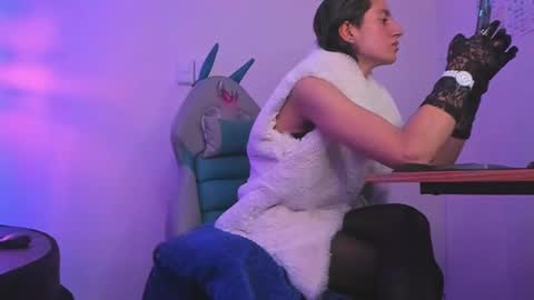   online show from 01-24-25, 03:13