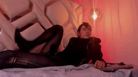   online show from 02-12-25, 03:05