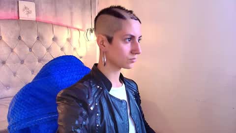   online show from 11-18-25, 12:09