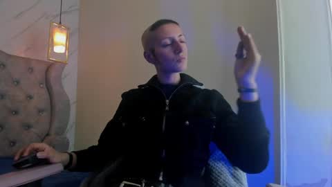 Snapshot of fieramadame chatting on 04-18-26, 07:40 online show from 04-18-26, 07:40