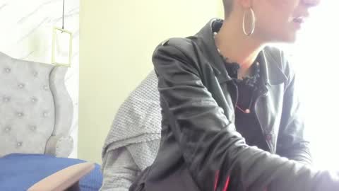 Snapshot of fieramadame chatting on 04-24-26, 12:29 online show from 04-24-26, 12:29