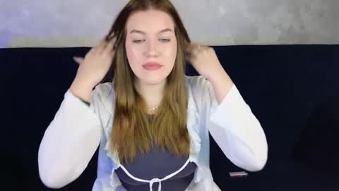 Kim  online show from 10-19-25, 06:58