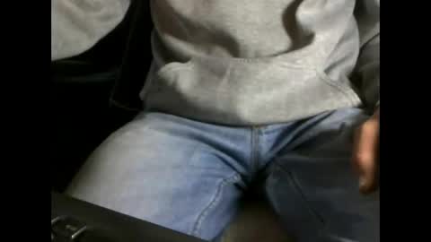 Snapshot of fifi010203 chatting on 11-04-25, 07:07 fifi010203 online show from 11-04-25, 07:07