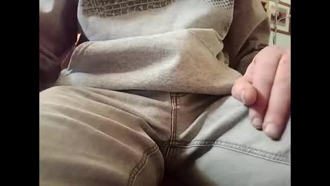 fifi010203 online show from 11-19-25, 07:52