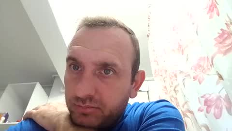 Snapshot of figonik chatting on 09-30-25, 05:01 Nick online show from 09-30-25, 05:01