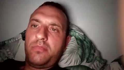 Snapshot of figonik chatting on 10-18-25, 08:09 Nick online show from 10-18-25, 08:09