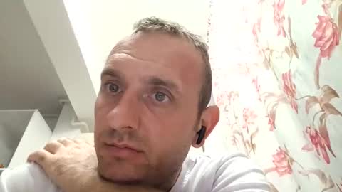 Snapshot of figonik chatting on 10-24-25, 05:04 Nick online show from 10-24-25, 05:04