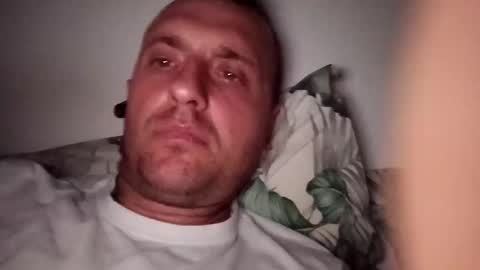 Snapshot of figonik chatting on 12-21-25, 08:16 Nick online show from 12-21-25, 08:16