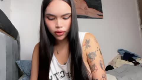 Snapshot of filipina_demure chatting on 02-09-26, 03:21 Sandy online show from 02-09-26, 03:21