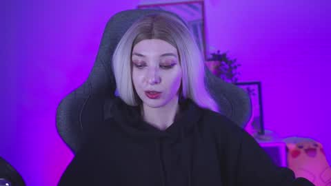 Snapshot of filipinaadams chatting on 12-21-24, 11:33 cap and Lana  online show from 12-21-24, 11:33