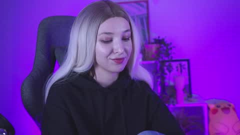 Snapshot of filipinaadams chatting on 12-21-24, 02:37 cap and Lana  online show from 12-21-24, 02:37