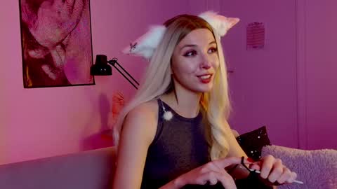 Snapshot of filipinaadams chatting on 12-22-24, 02:38 cap and Lana  online show from 12-22-24, 02:38