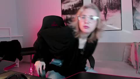 Snapshot of filipinaadams chatting on 02-07-25, 08:01 cap and Lana  online show from 02-07-25, 08:01