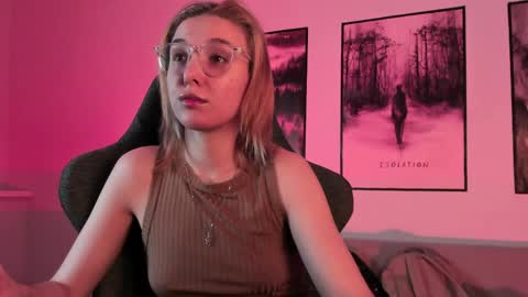 Snapshot of filipinaadams chatting on 02-28-25, 02:31 cap and Lana  online show from 02-28-25, 02:31