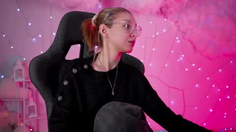 Snapshot of filipinaadams chatting on 03-08-25, 02:12 cap and Lana  online show from 03-08-25, 02:12